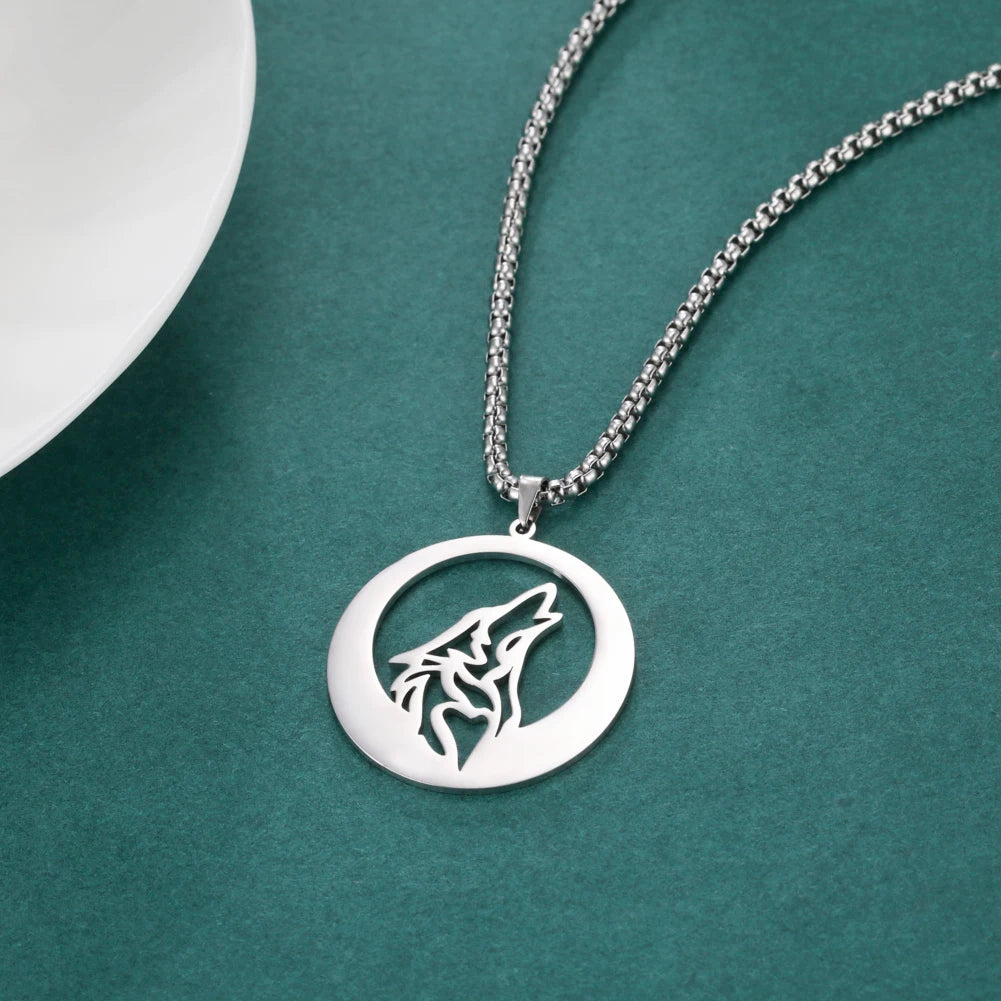 Unique Wolf Head Necklaces
