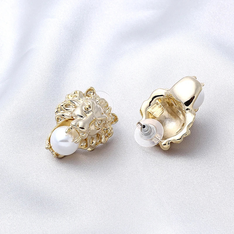 Luxury Lion Pearl earring
