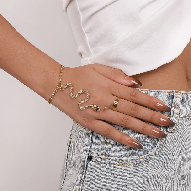 Gothic Snake Shaped Finger Bracelet