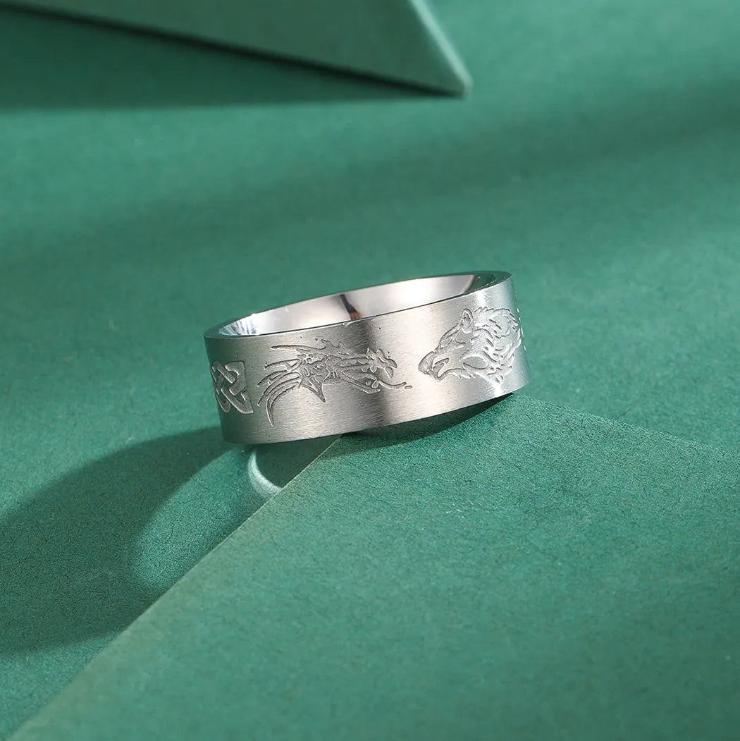 Unique Wolf Ring