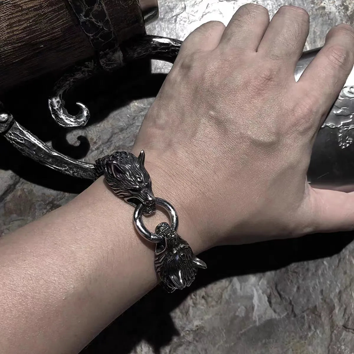 Unique Viking Double Wolf Head Bracelet