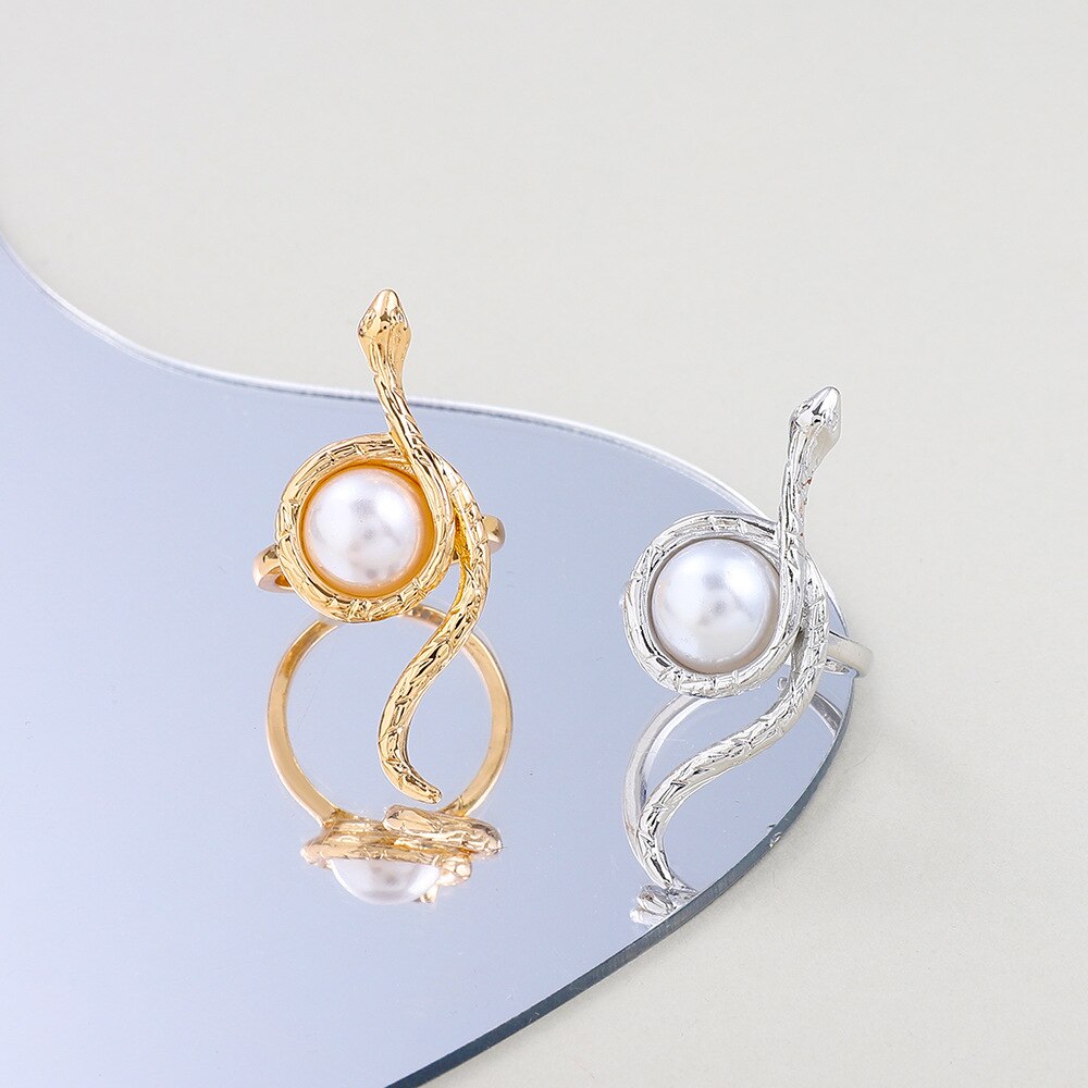 Unique pearl snake ring