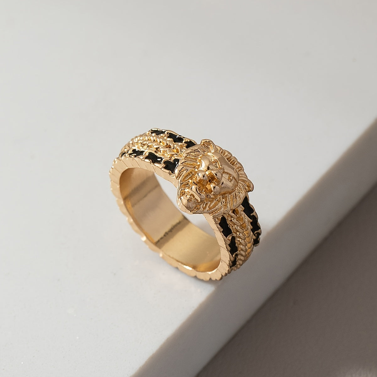 Luxurious Lion Head Ring