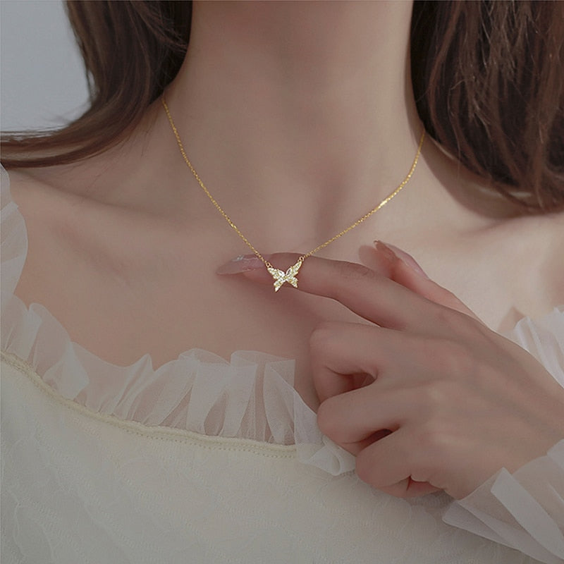 Simple Butterfly Pendant Necklace - animalchanel