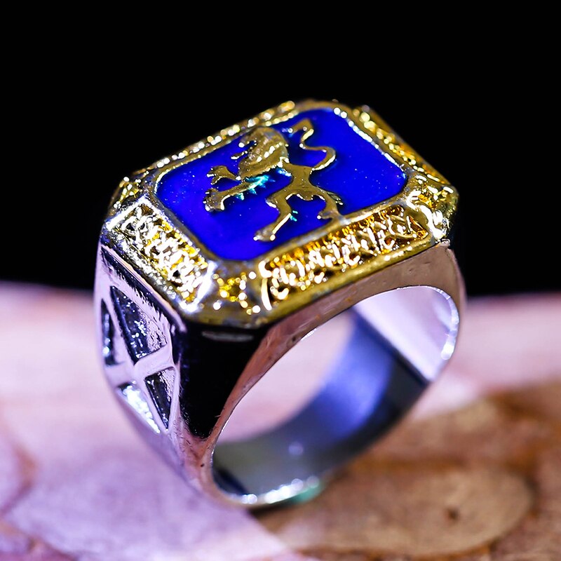 Luxurious lion blue ring - animalchanel