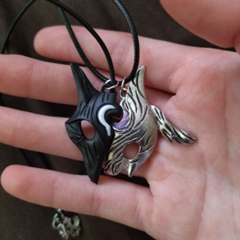 Black and White Wolf Couple Necklace - animalchanel