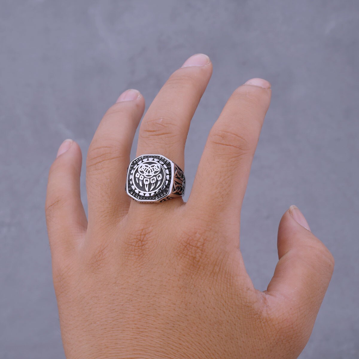 Unique Claw Bear Ring