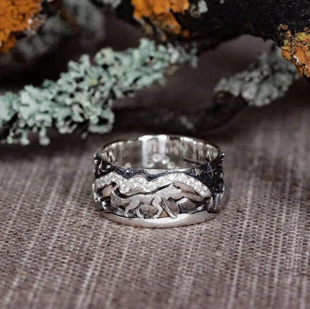 Amazing Wolf Ring