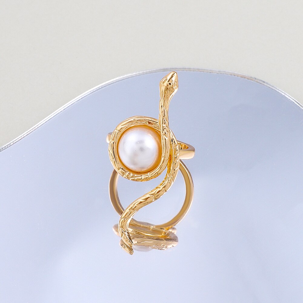Unique pearl snake ring