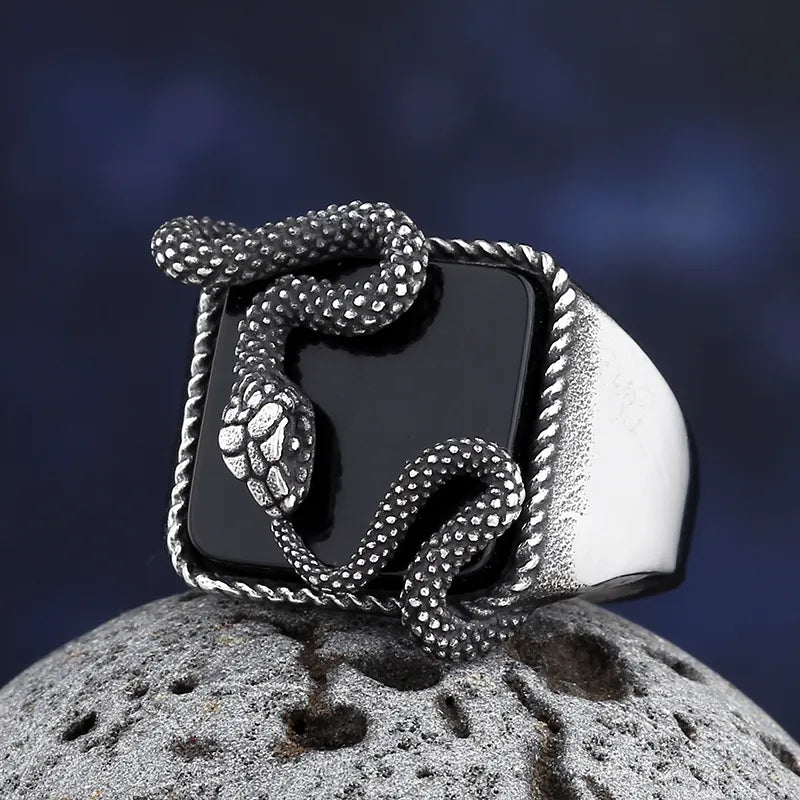 Unique Sanke Black Stone Ring