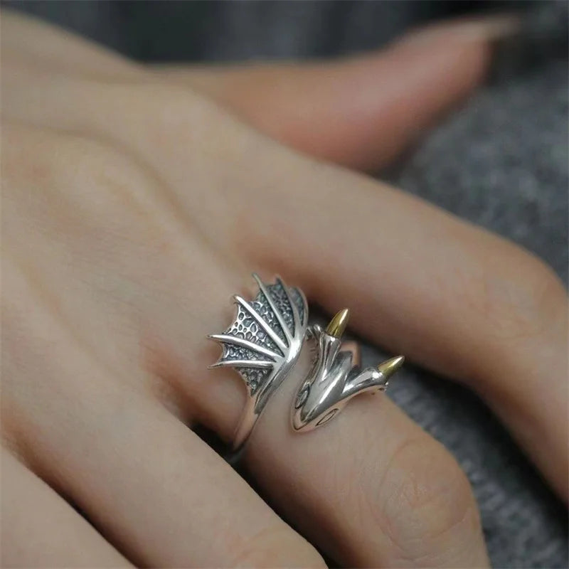 Small Flying Dragon Ring