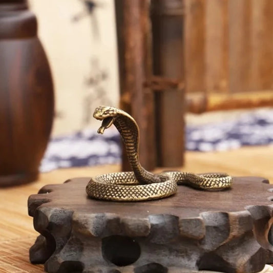 Amazing Snake Statue