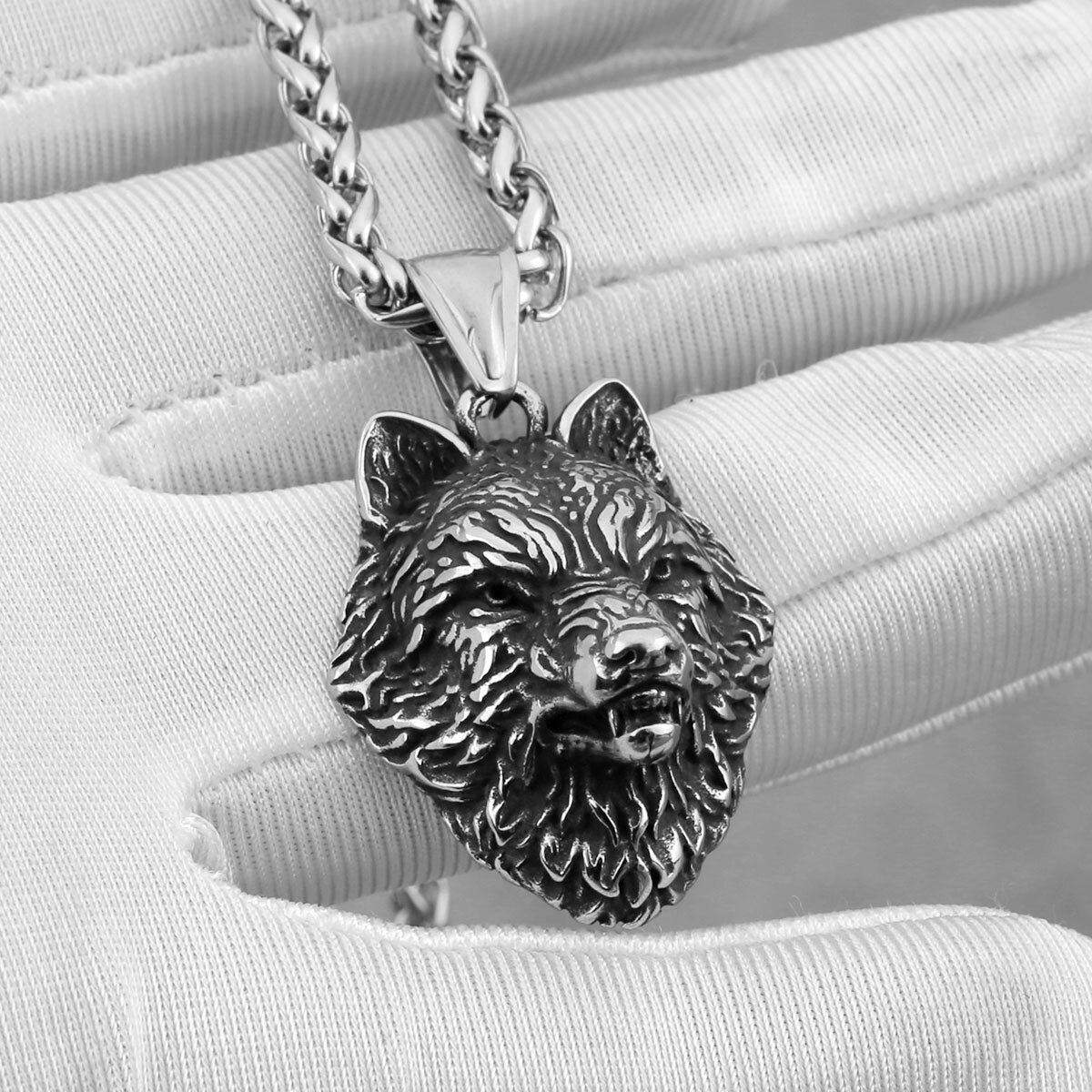 Amazing Viking Wolf Necklace