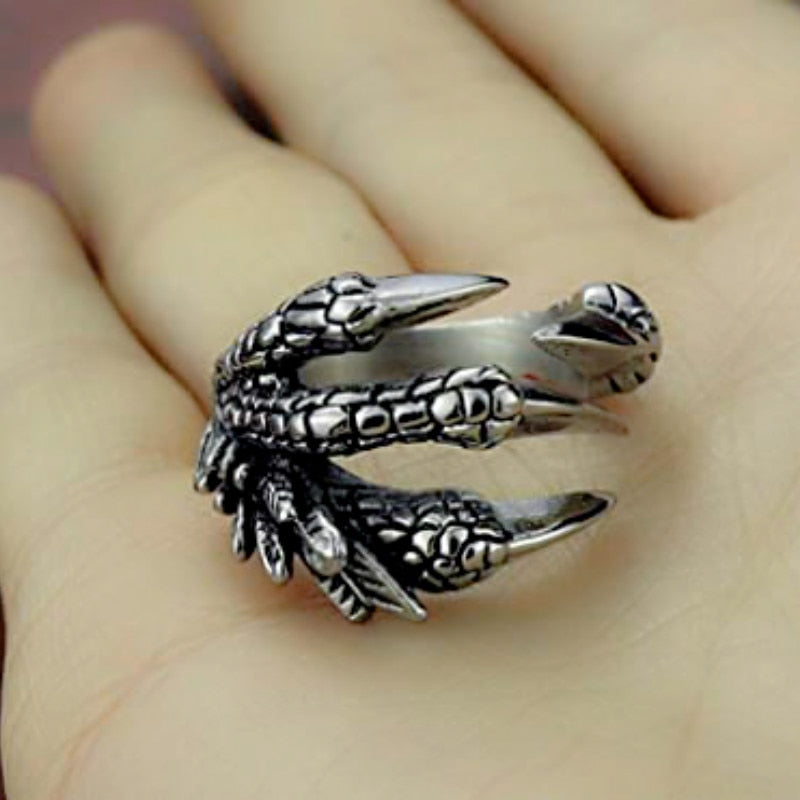 Amazing Dragon Claw Ring