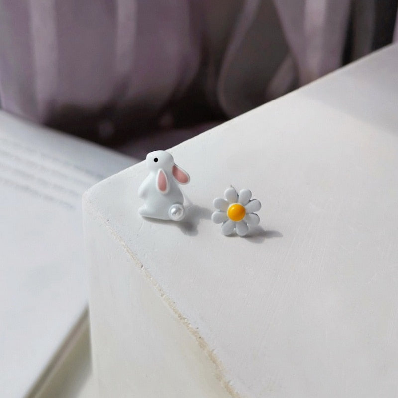 Cute Rabbit  Daisy Flower Stud Earrings - animalchanel