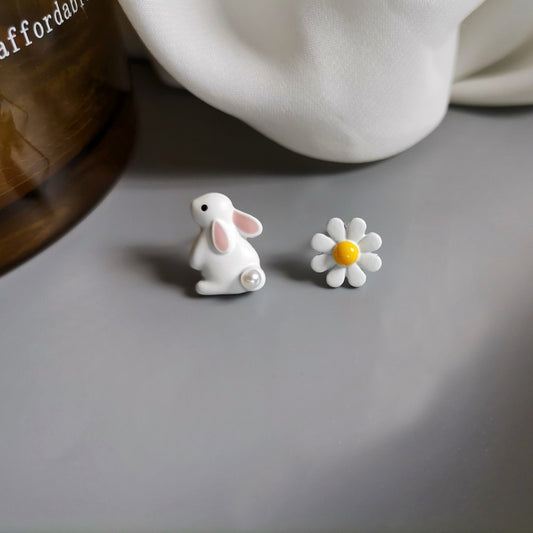 Cute Rabbit  Daisy Flower Stud Earrings - animalchanel