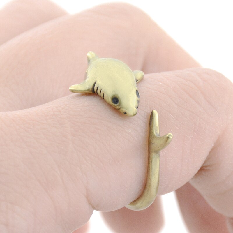 3D shark ring - animalchanel