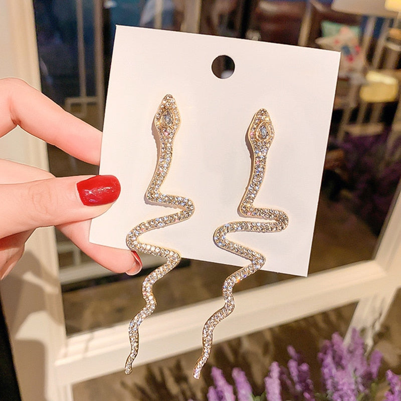 Elegant Long Crystal Snake Earrings - animalchanel