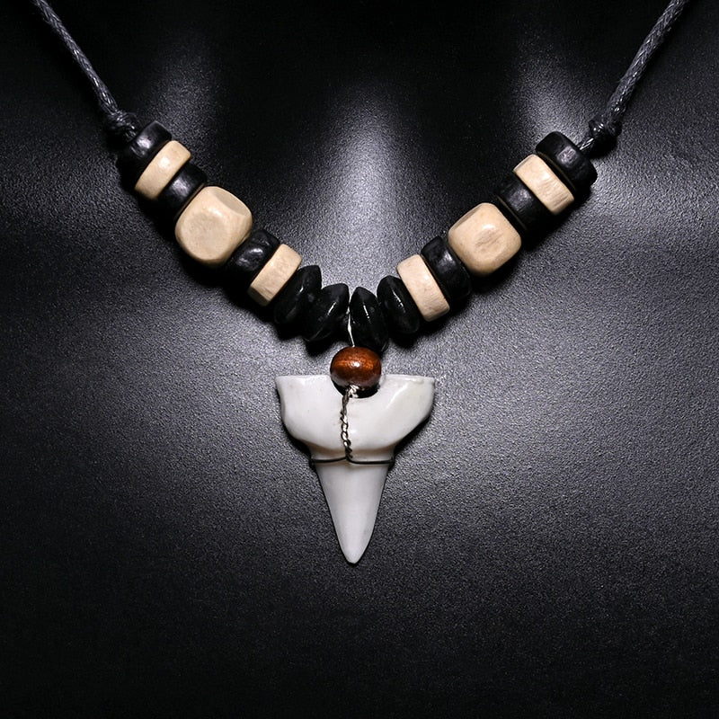 Amazing Shark Teeth Necklace - animalchanel