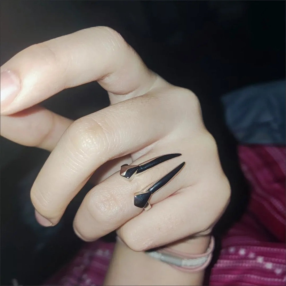 New Snake Fangs Ring - animalchanel