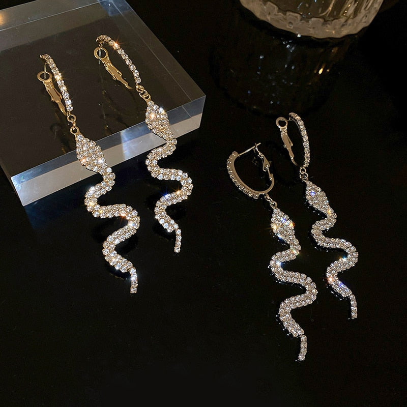 Amazing Crystal Snake Earring - animalchanel