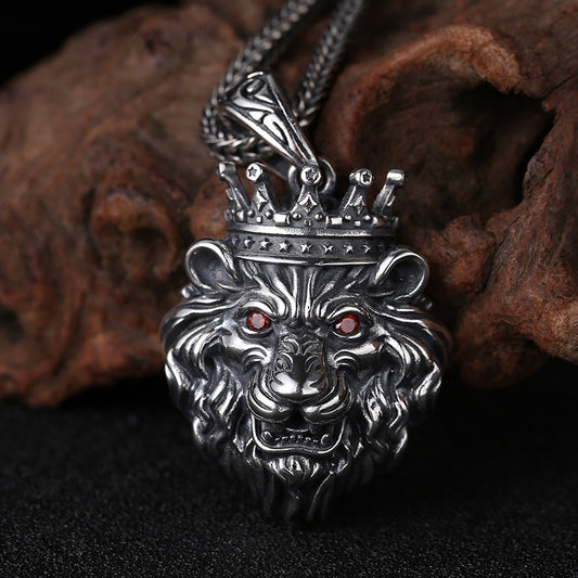 Amazing lion head necklace