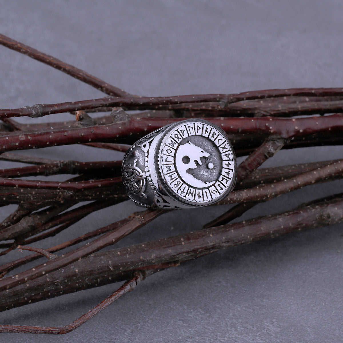Unique Viking Wolf  Ring