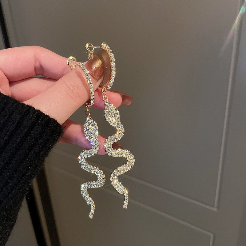 Amazing Crystal Snake Earring - animalchanel