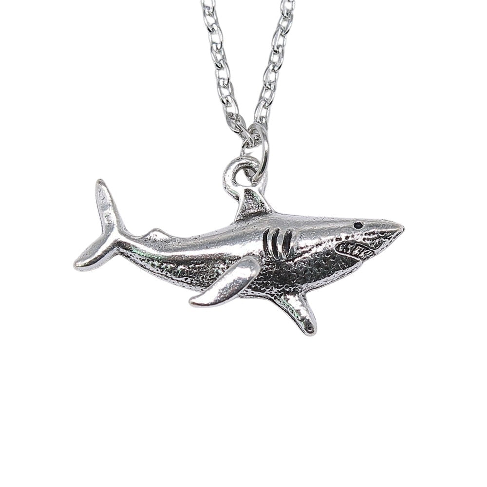 uinique shark necklace - animalchanel